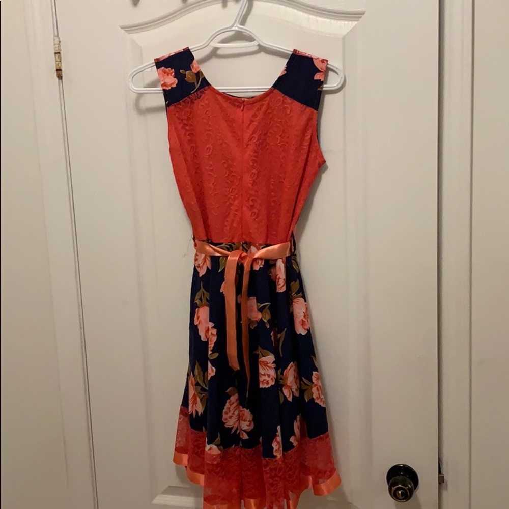 Dress - Picture 2 of 2